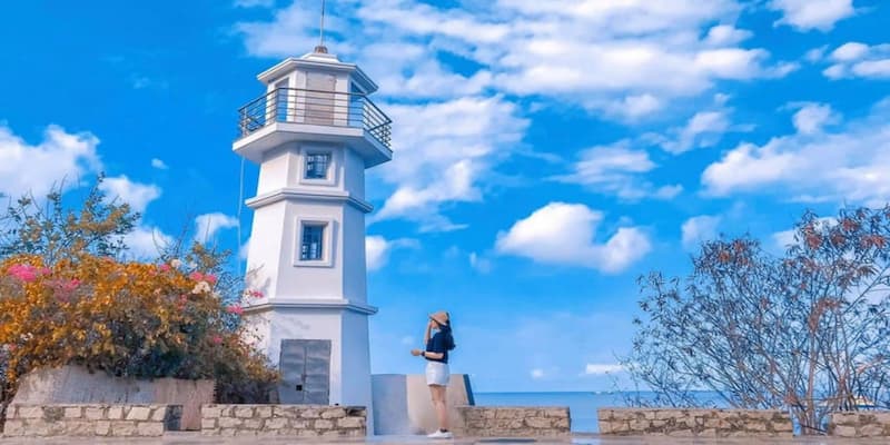 Cảnh vật nên thơ xung quanh hải đăng Vũng Tàu