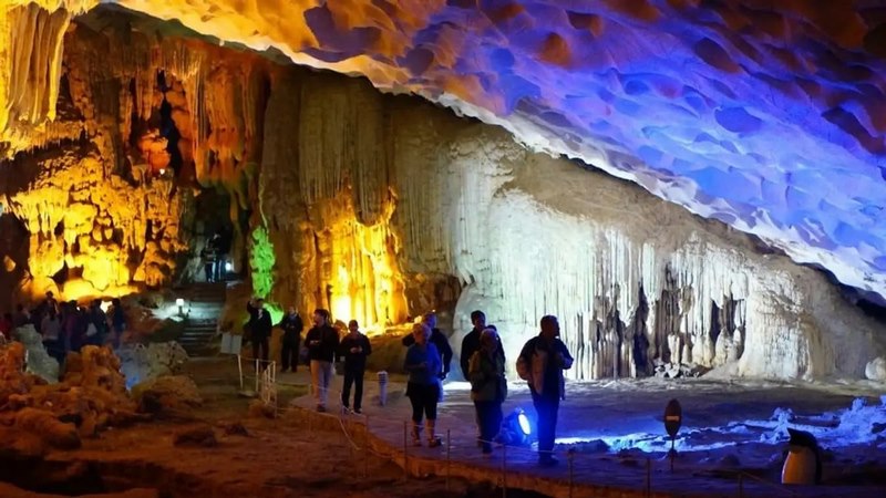 Hành trình đi bộ nhiều nên chuẩn bị trang phục phù hợp