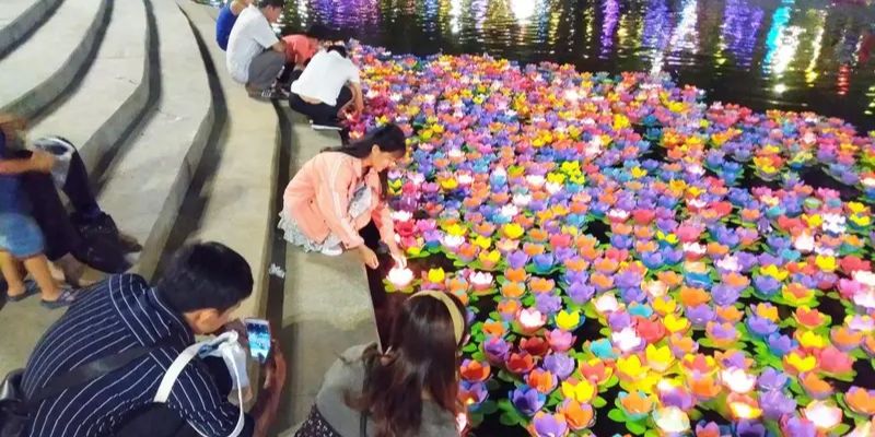 Hòa mình vào không khí yên bình với các lễ hội độc đáo