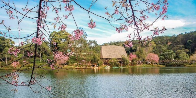 Ngắm nhìn hồ Đăk Ke thơ mộng, huyền ảo