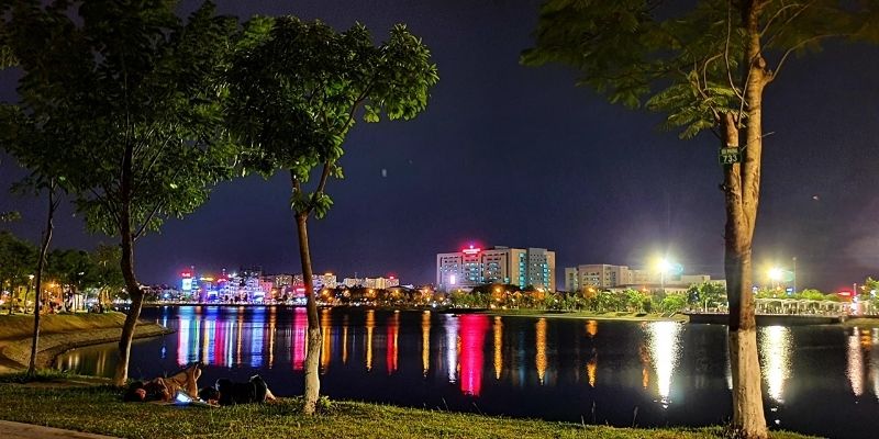 Hồ điều hòa rộng lớn giữa lòng TP Bắc Ninh, mang đến khung cảnh thơ mộng