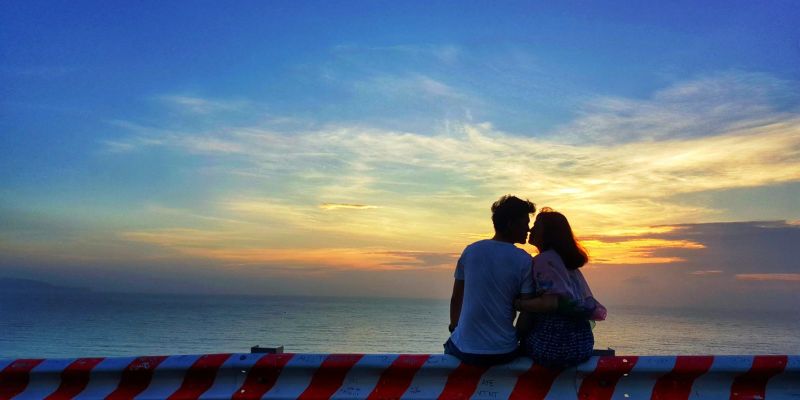 Ngắm nhìn chiều muộn lãng mạn với sắc cam nhuộm cả biển trời tại Đồi Con Heo