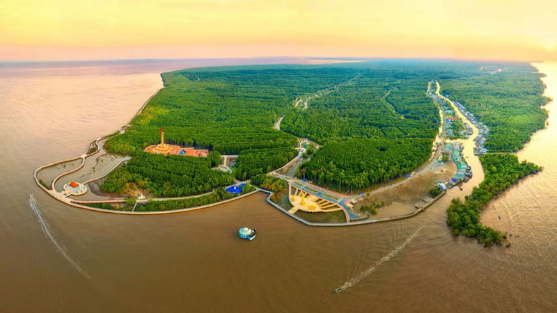 Du khách cắm trại trên hòn đảo mang tới trải nghiệm đáng nhớ