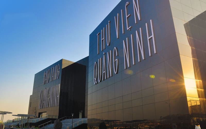 Bảo tàng Quảng Ninh nổi bật với thiết kế hình khối tối màu