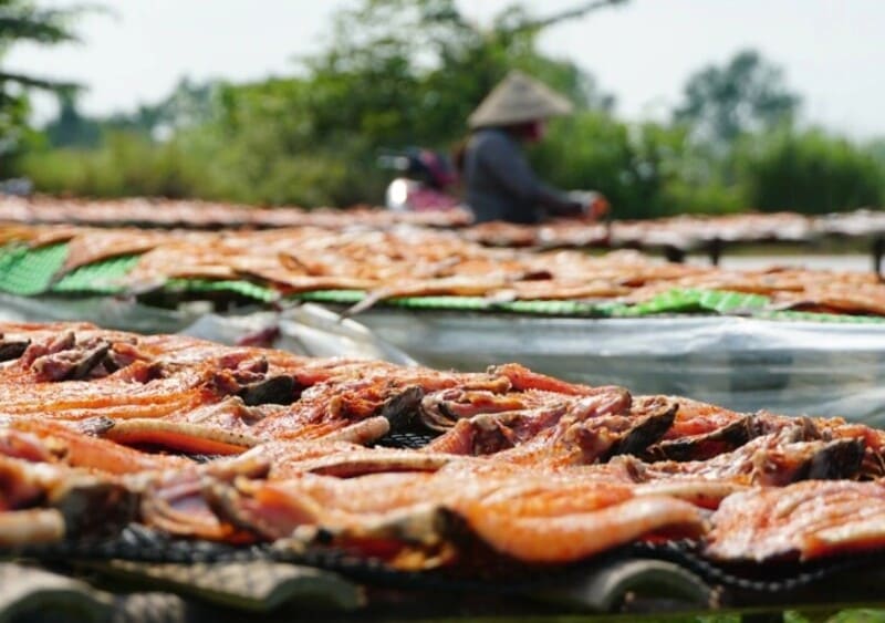 Cá phơi khô đặc sản Hòn Một làm quà biếu ý nghĩa