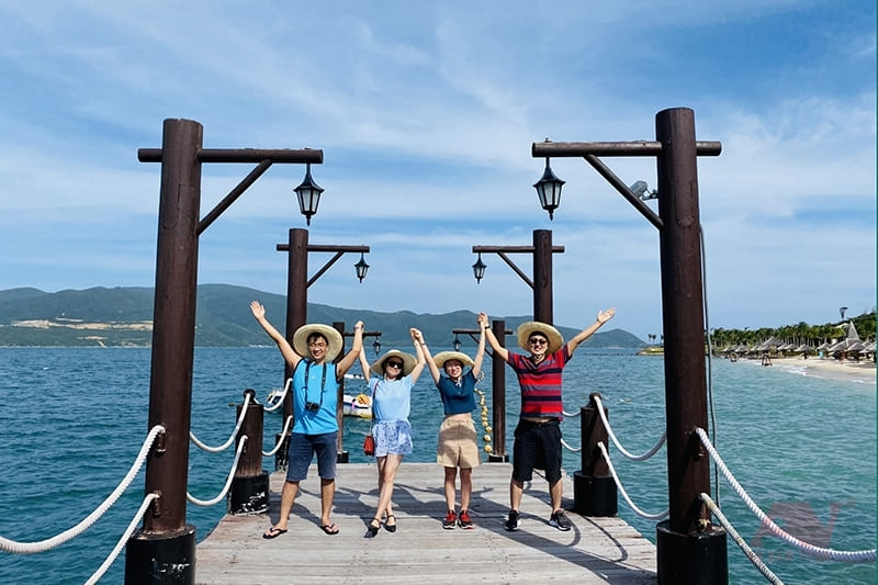 Nghỉ dưỡng, tắm biển tại đảo Hòn Một