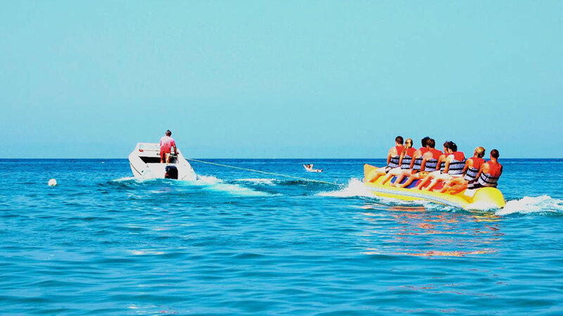 Trò chơi kéo phao chuối vui nhộn