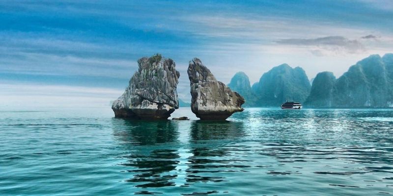 Vẻ đẹp từ hình dáng kỳ thú của cặp đá