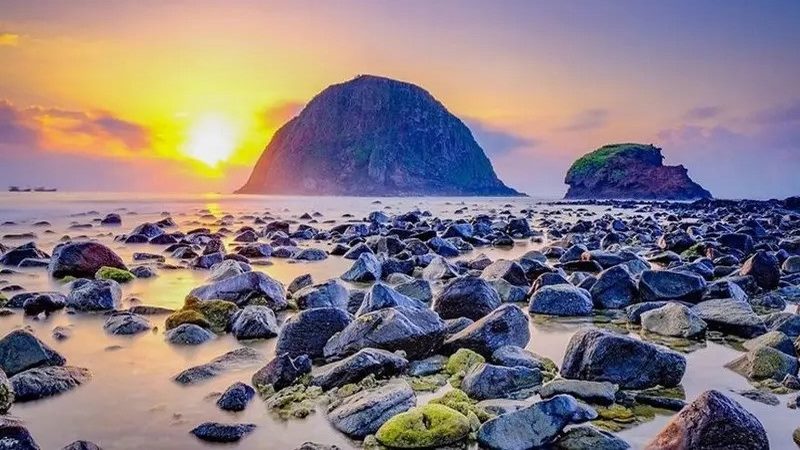 Hòn Yến sở hữu vẻ đẹp như thiên đường