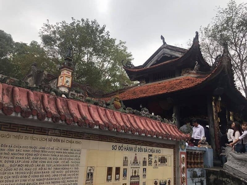 Có nhiều cách di chuyển đến đền Bà Chúa Kho