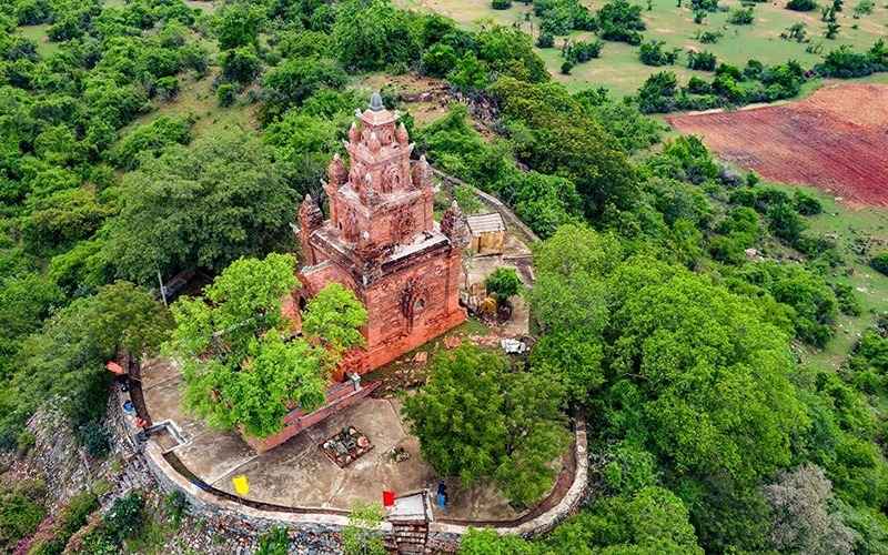 Tháp Pô Rômê xây dựng thế kỷ 17, thờ vua Pô Rômê