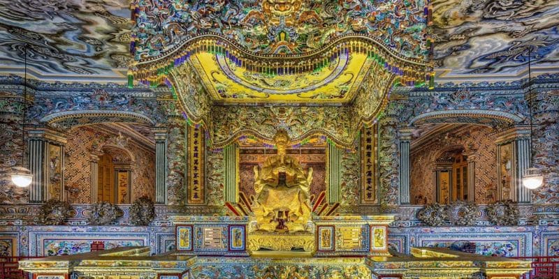 Kiến trúc tỉ mỉ, sang trọng trong không gian cung Thiên Định