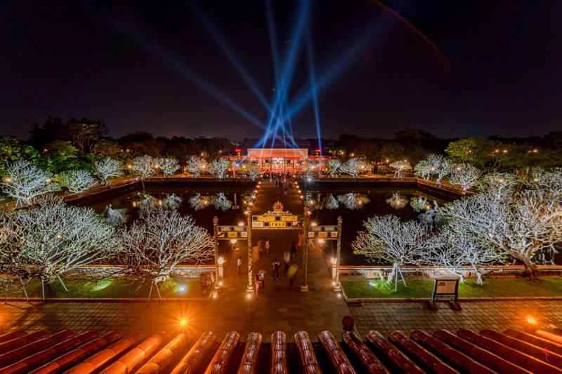 Dịp Festival Huế và lễ hội đường phố sôi động