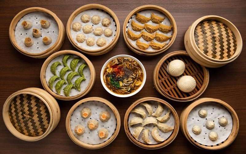 Bánh bao Din Tai Fung ở Taipei 101 nổi tiếng với nhân nóng hổi