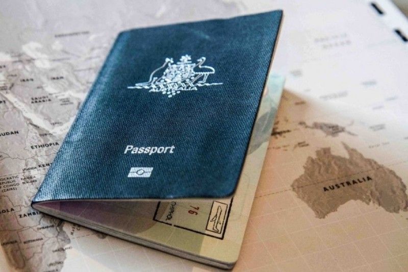 Phí visa Úc khoảng 135 đô Úc/người (khoảng 2,39 triệu đồng)