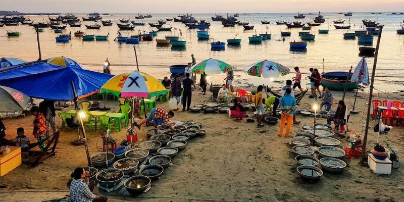 Chợ cá luôn là khu vực sôi động và nhộn nhịp nhất