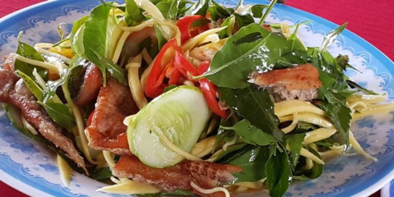 Gỏi sầu đâu mang đến hương vị mới lạ