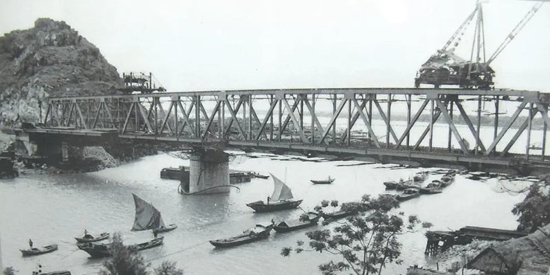 Dấu ấn lịch sử huy hoàng của cầu Hàm Rồng