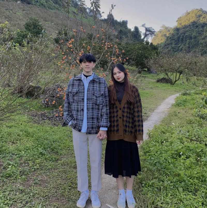 Hãy chọn trang phục kín đáo, tránh quần áo quá hở hang ở nơi thiêng liêng