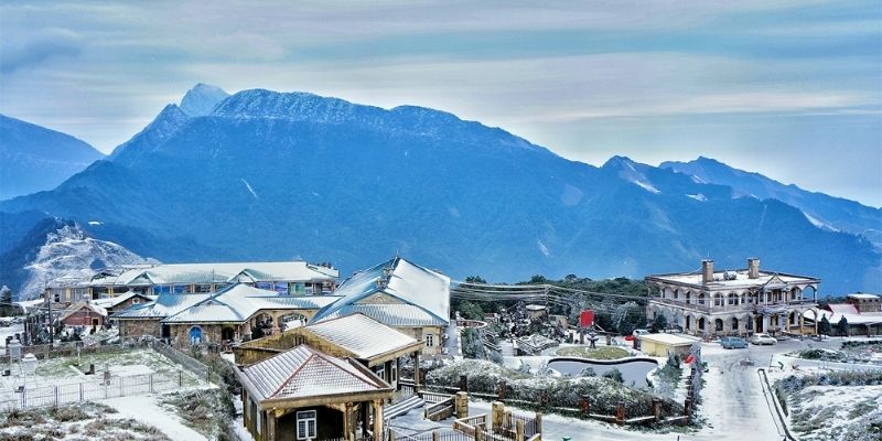 Băng giá và tuyết phủ trắng Mẫu Sơn