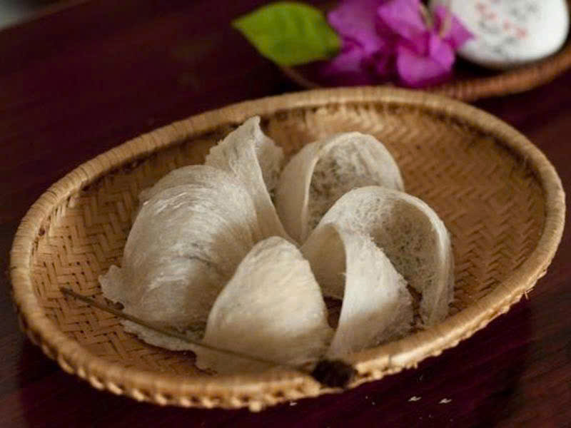 Yến sào là món ăn đặc sản đầy bổ dưỡng cho du khách