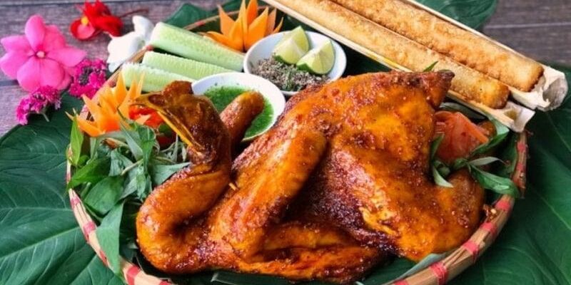 Gà nướng là món ăn không nên bỏ lỡ khi đến thác Pa Sỹ