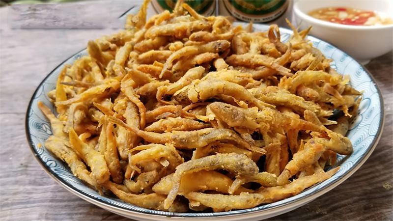 Món cá suối chiên bột vàng rụm siêu cuốn