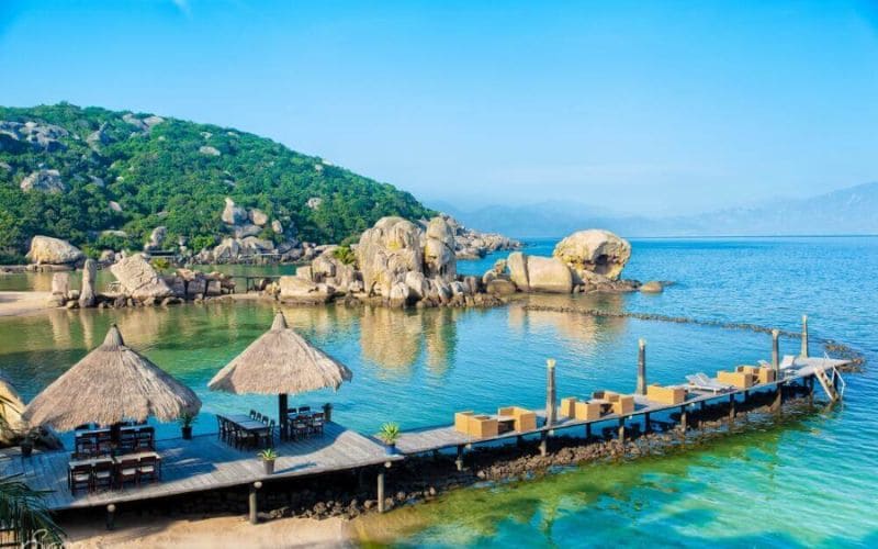 Du lịch đảo Bình Hưng vào mùa hè từ tháng 3 đến tháng 8