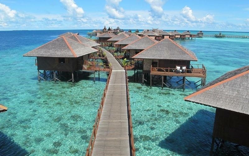 Mùa khô là thời điểm lý tưởng để khám phá vùng biển xanh tại Malaysia 