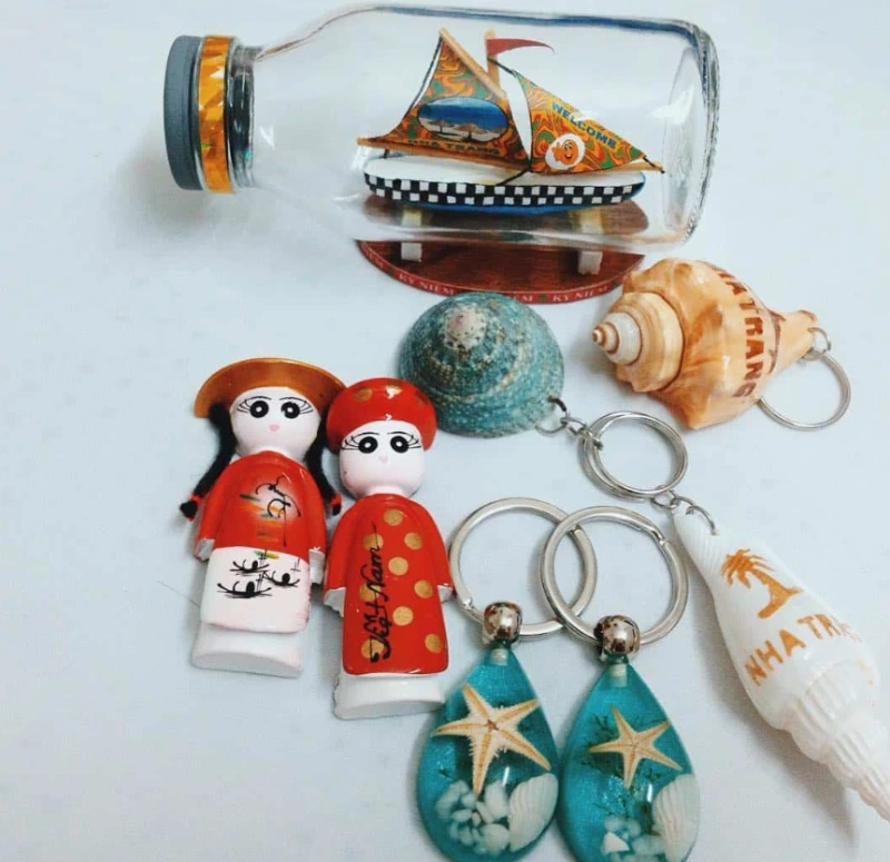 Mua quà lưu niệm