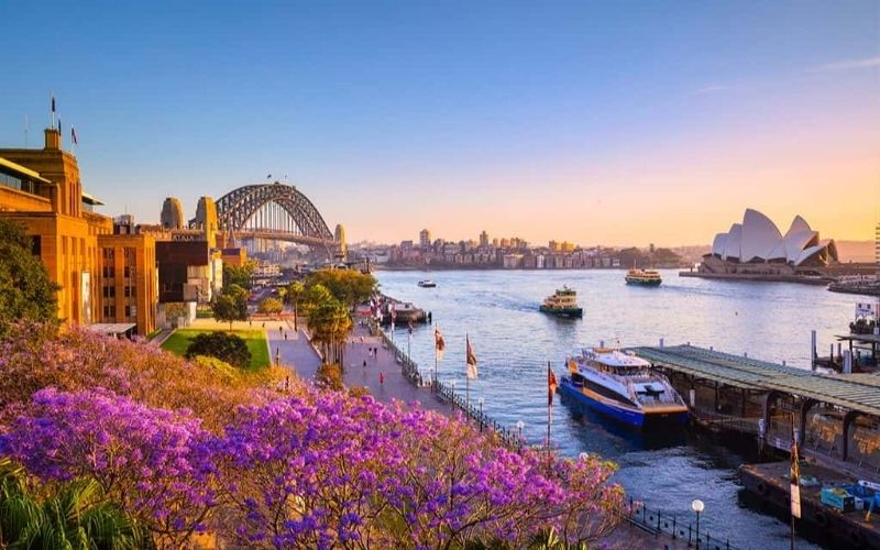 Mùa xuân là thời điểm nhiều du khách lựa chọn du lịch Úc