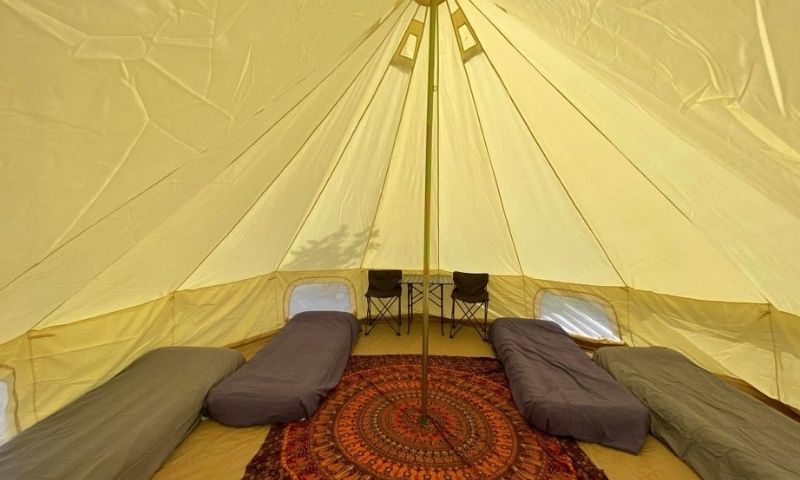 Nên chuẩn bị sẵn đồ dùng nếu có ý định cắm trại