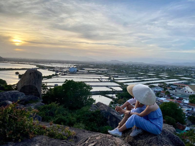 Nên ghé thăm hòn Thiên vào thời điểm sáng sớm trong ngày
