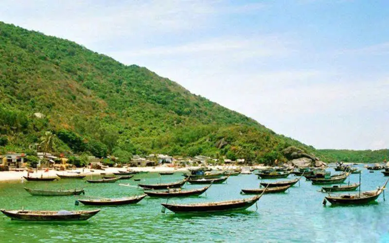 Bãi Chồng nổi tiếng với nét đẹp hoang sơ