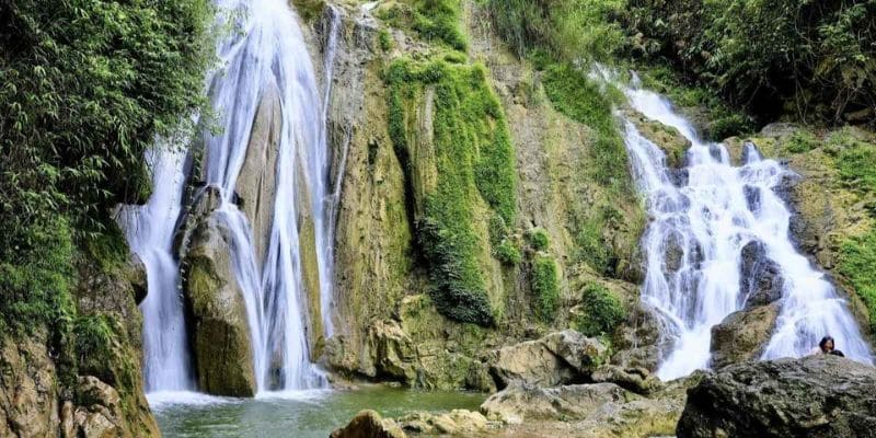 Ngâm mình dưới dòng thác Gò Lào trong lành, mát mẻ