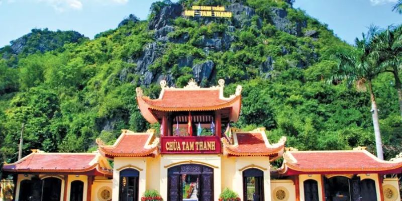 Ngôi chùa Tam Thanh nổi tiếng tại Lạng Sơn