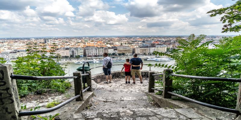 Địa điểm bạn nên đi khi đến Hungary