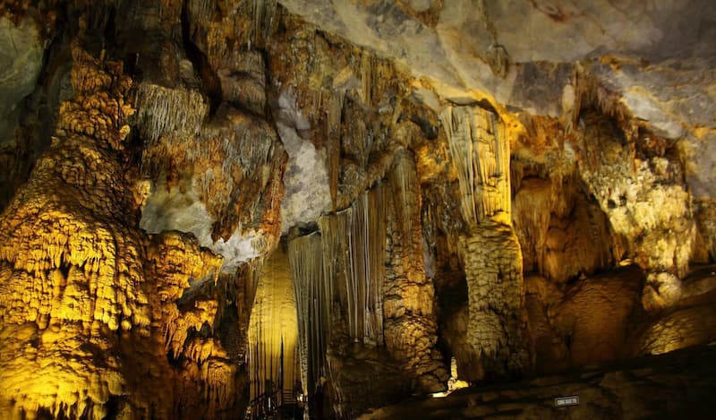 Ngũ Động Bản Ôn thuộc vào xã Vân Hồ của tỉnh Sơn La