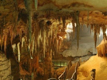 Ngũ Động Bản Ổn - Mang Tới Vẻ Đẹp Hoang Sơ Và Kỳ Vỹ