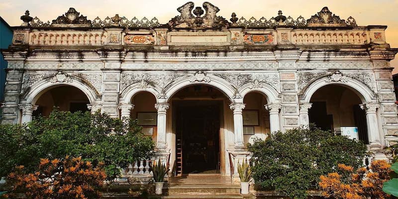 Nhà cổ là chứng nhận cho cuộc tình trăm năm không phai