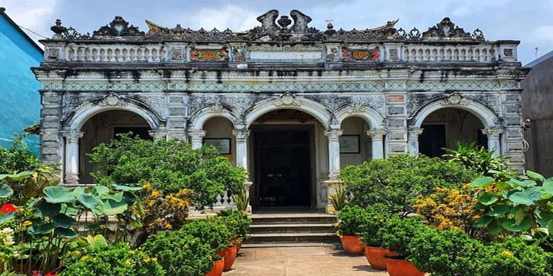 Vẻ đẹp của nhà cổ từ góc nhìn chính diện