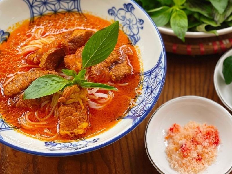 Bún bò cay là một trong những món ngon không thể bỏ qua