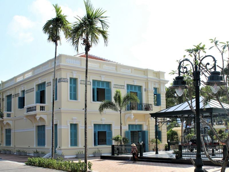 Kiến trúc phương Tây, chấm phá nét Á Đông độc đáo