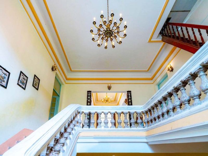 Hệ cầu thang bằng đá cẩm thạch