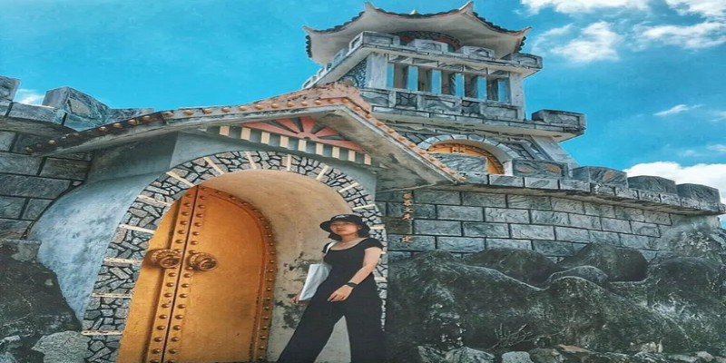 Nhiều góc đẹp để check in tại chùa