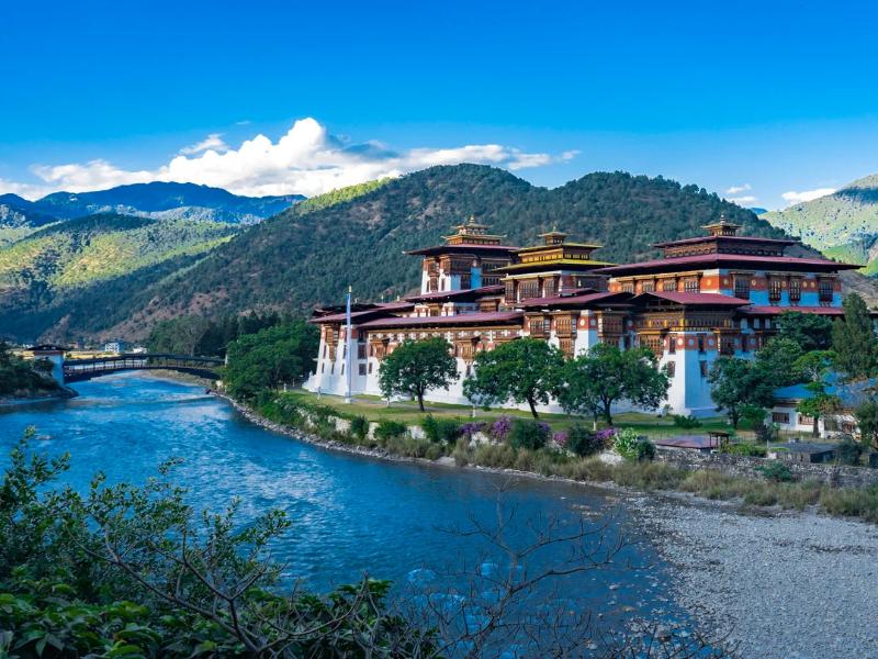 Nhiều người xin visa tới Bhutan để đi du lịch