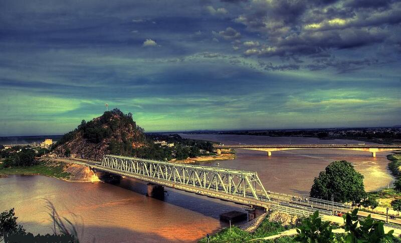 Đường đến núi Hàm Rồng đơn giản