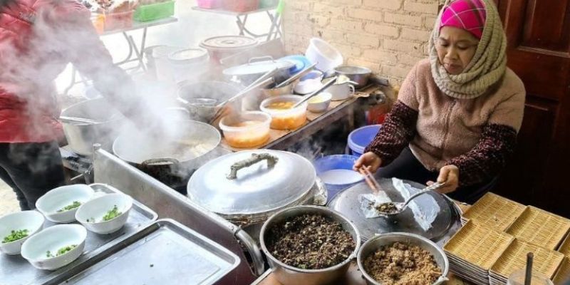 Những món ăn dẫn giá nhất định phải thử tại phố cổ Đồng Văn