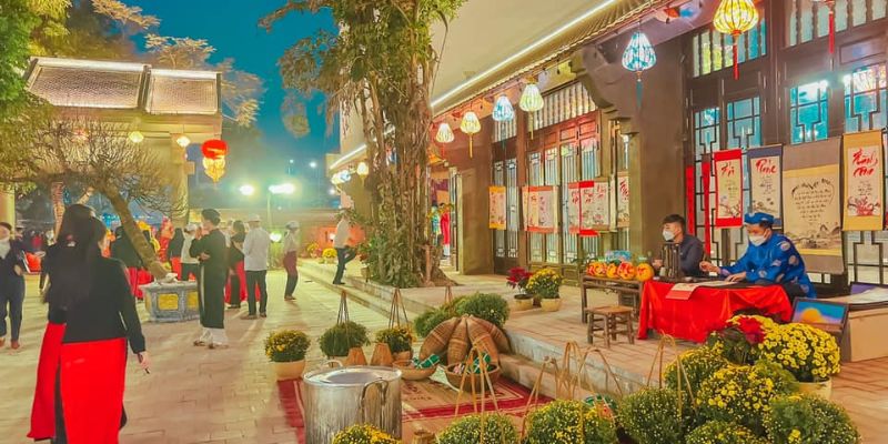 Phố cổ cung cấp nhiều dịch vụ hấp dẫn