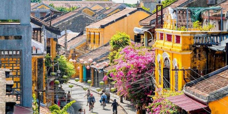 Phố cổ Hội An là điểm đến quen thuộc của du khách trong và ngoài nước